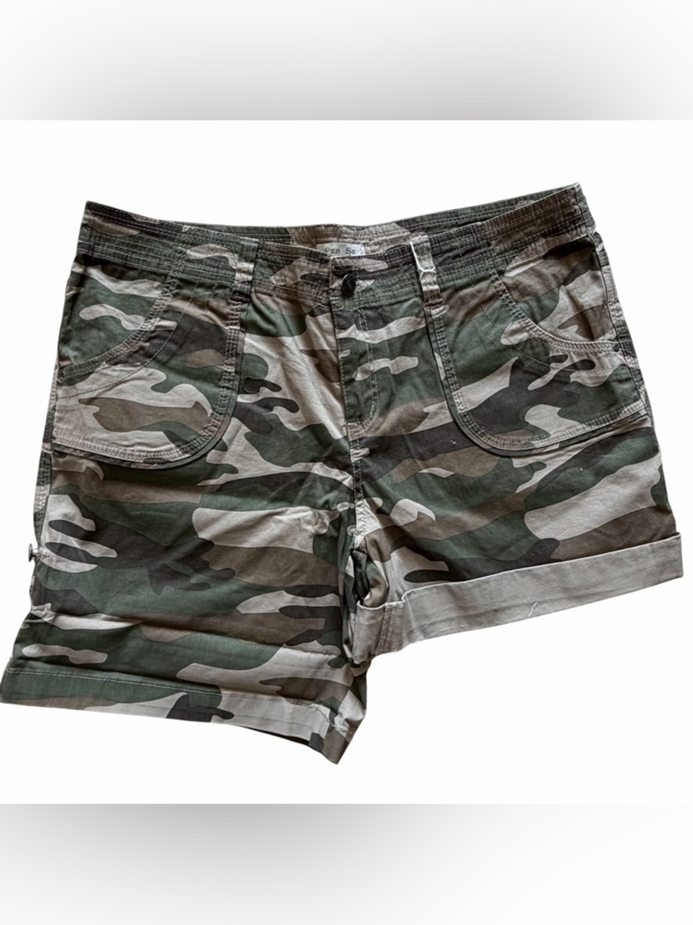 Per Se Camo Shorts Size 12 NWT Women’s Cuffed Hem Utility Casual Army Print